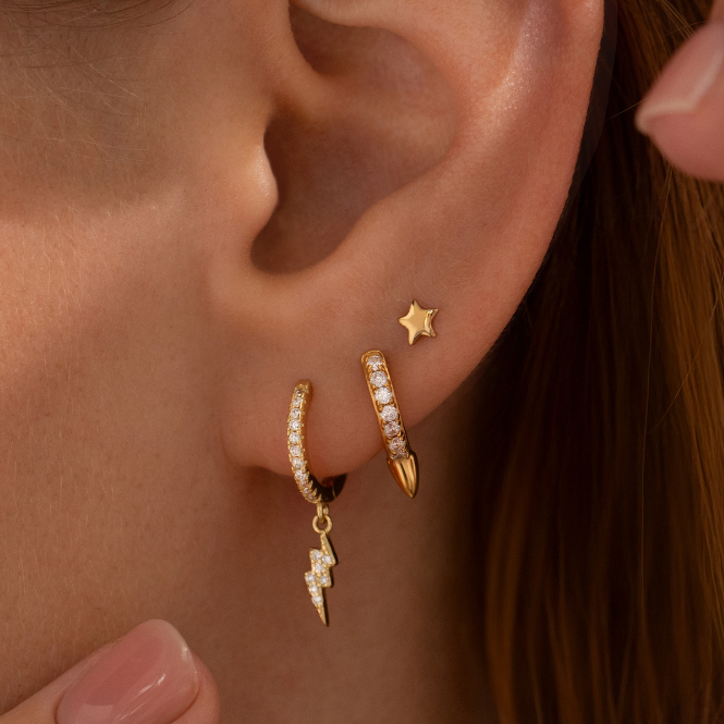 Star Flat Back Labret Stud Gold