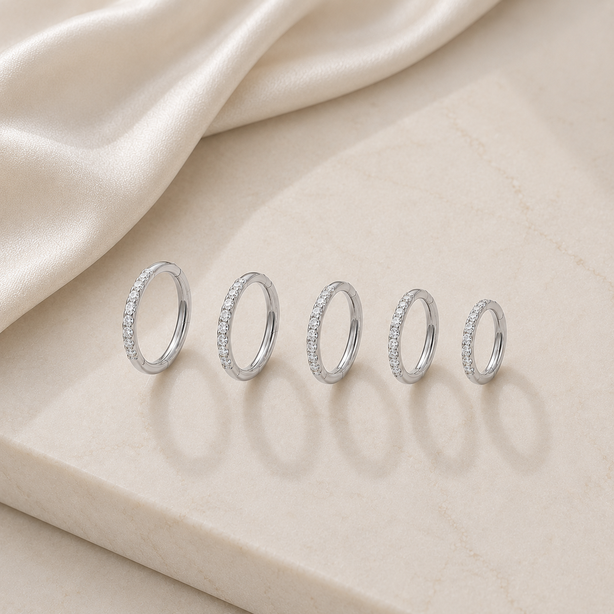 Sparkle Clicker Hoop Silver 6-12MM