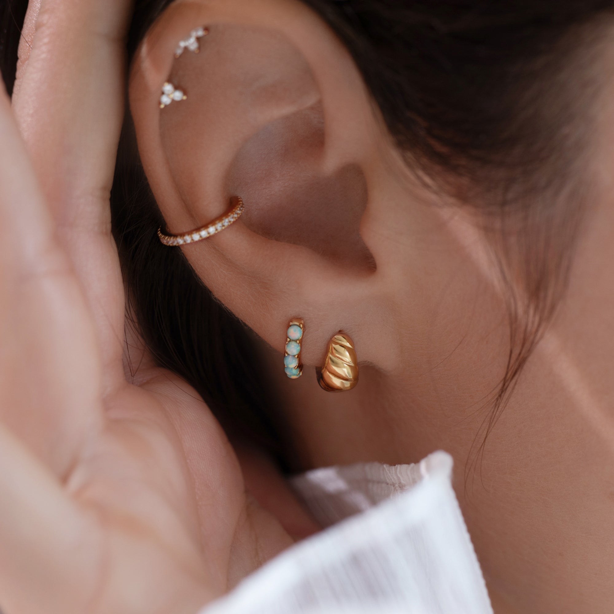 Trinity Barbell Stud in Gold