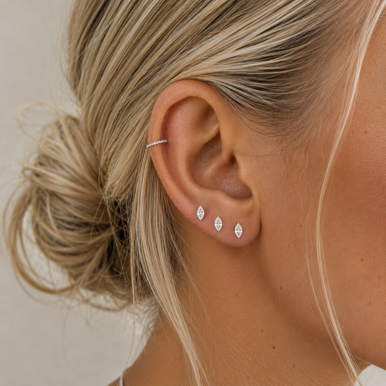 Invisible Set Marquise Flat Back Labret Stud Silver
