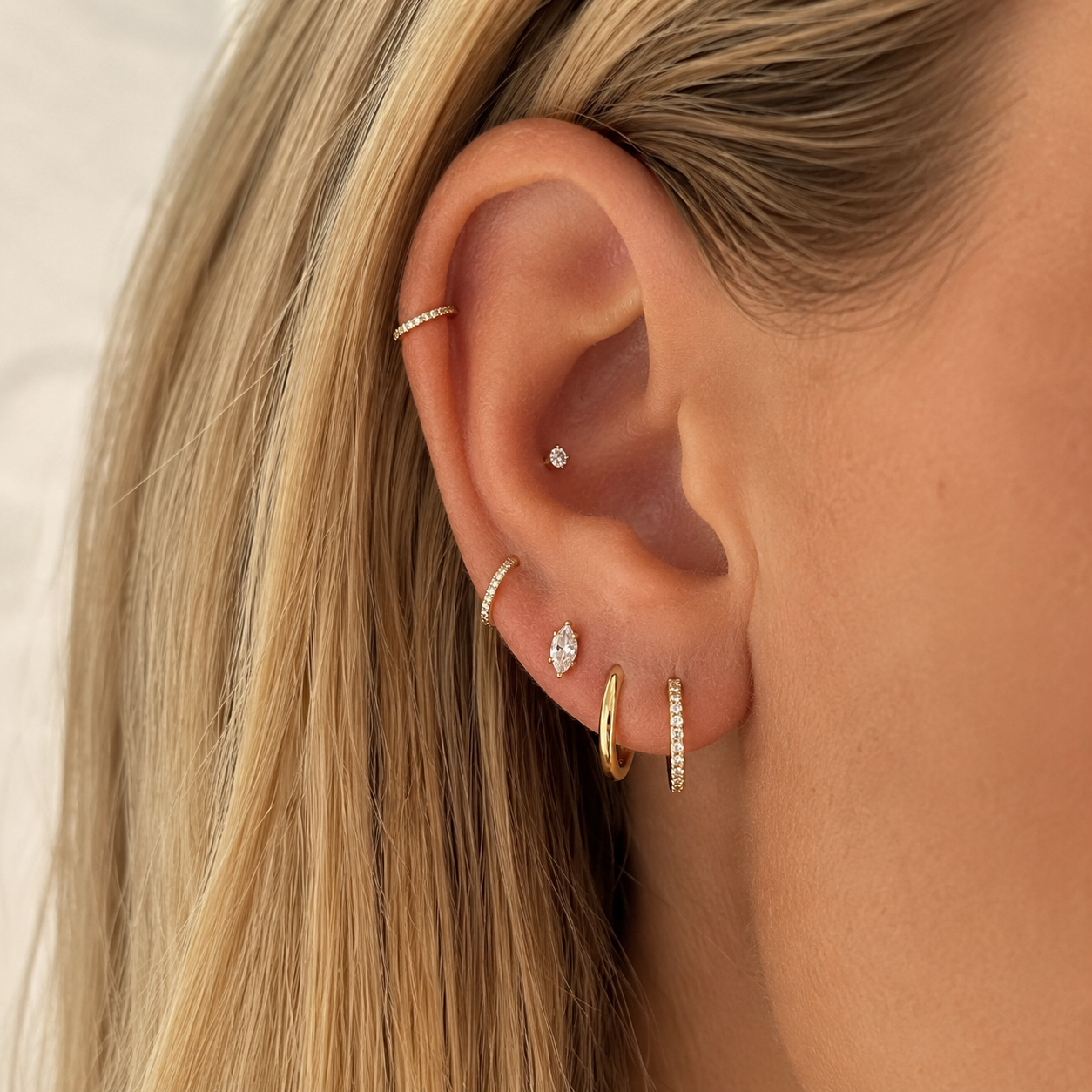 Invisible Set Marquise Flat Back Labret Stud Gold