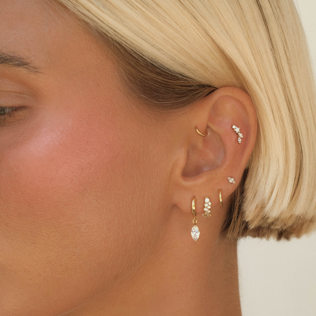 Invisible Set Marquise Flat Back Labret Stud Gold