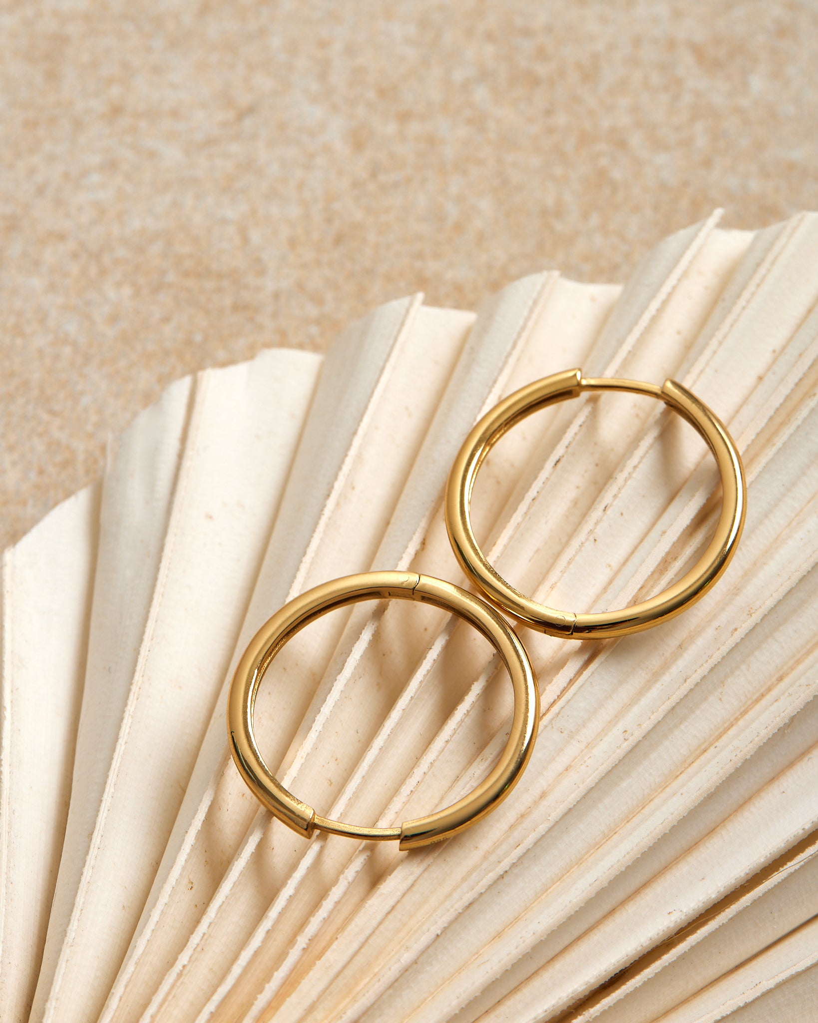 Midi Hoop Earrings Gold