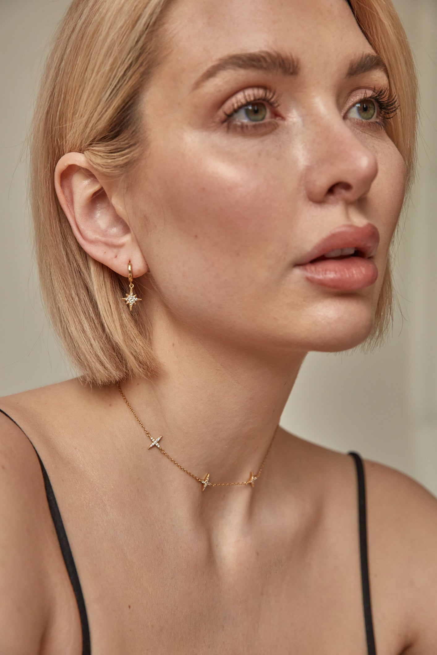 North Star Choker Necklace Gold