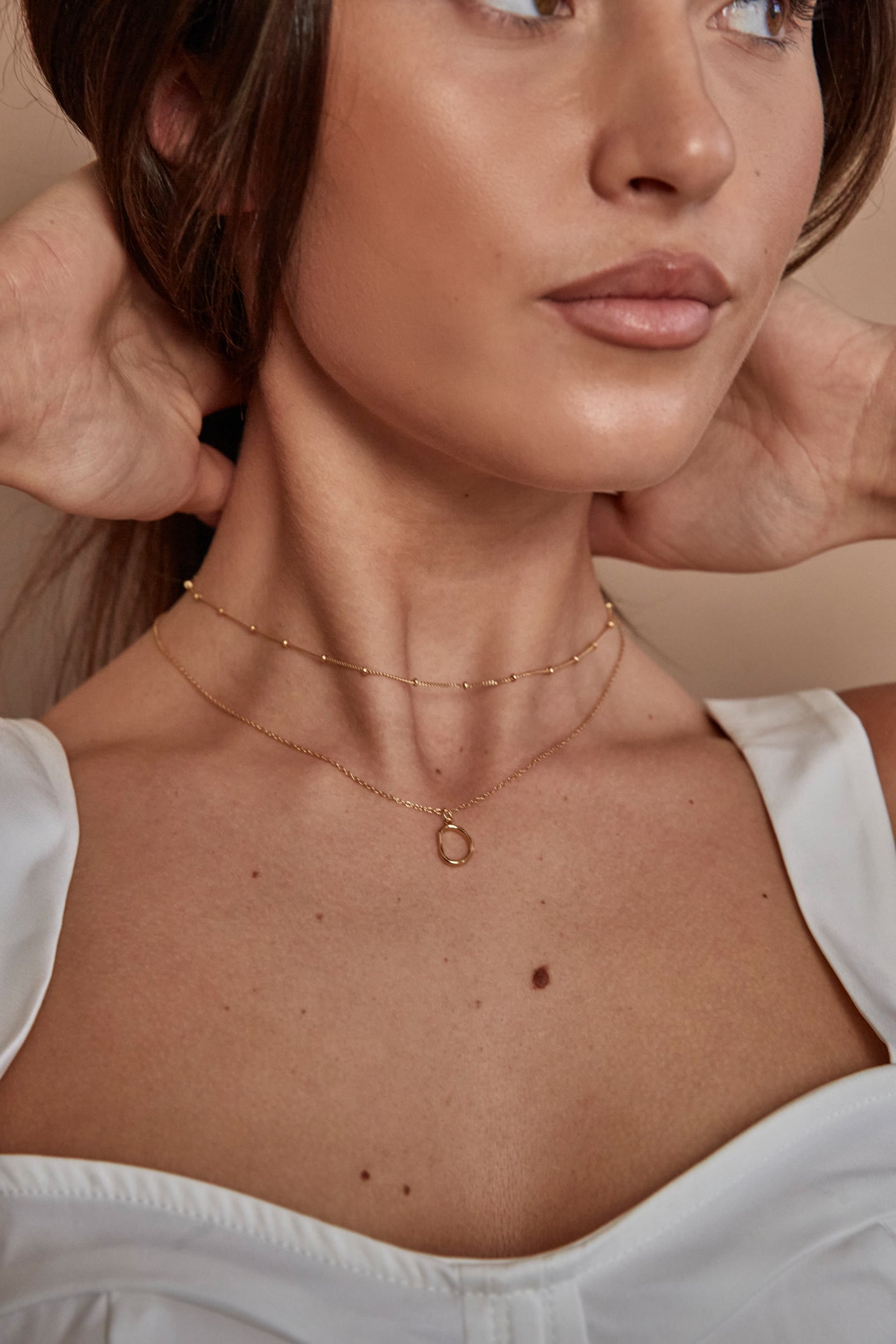 Asymmetric Oval Pendant Necklace Gold