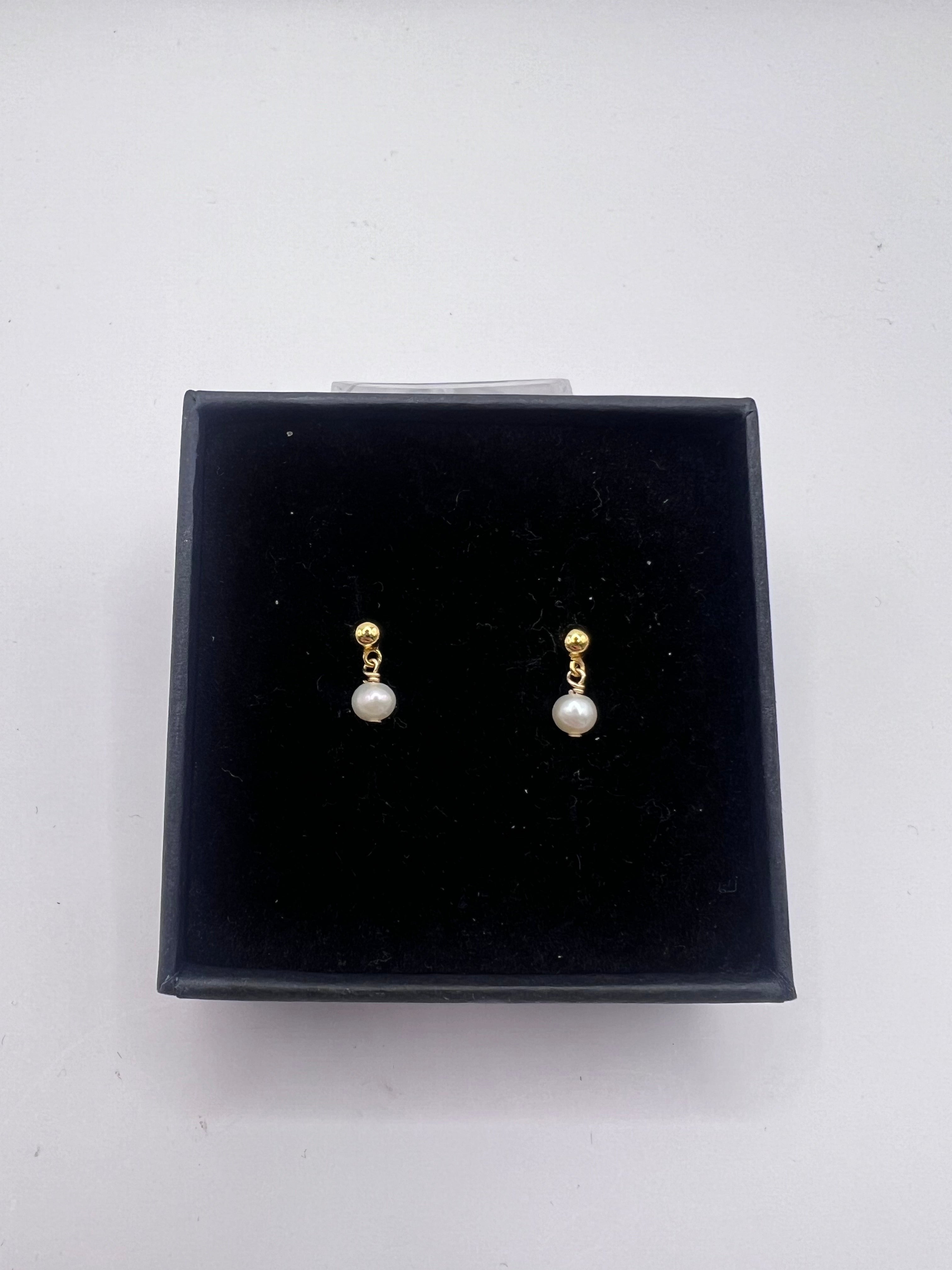 pearl drop studs