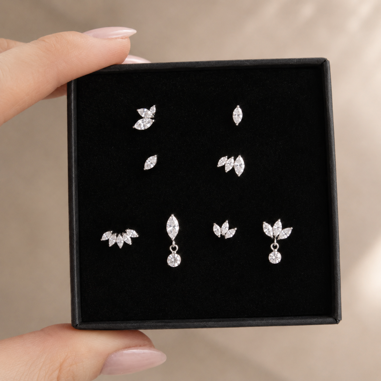 Leaf Sparkle Flat Back Labret Stud Silver